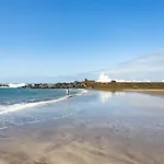Home2book Serene Ocean Breeze,