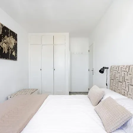 아파트 Home2book Bright Sea Views, 바하마르