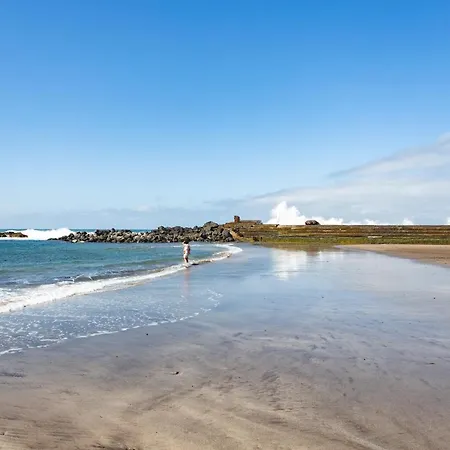 Home2book Bright Sea Views,