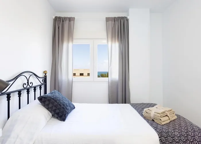 Home2book Serene Ocean Breeze,