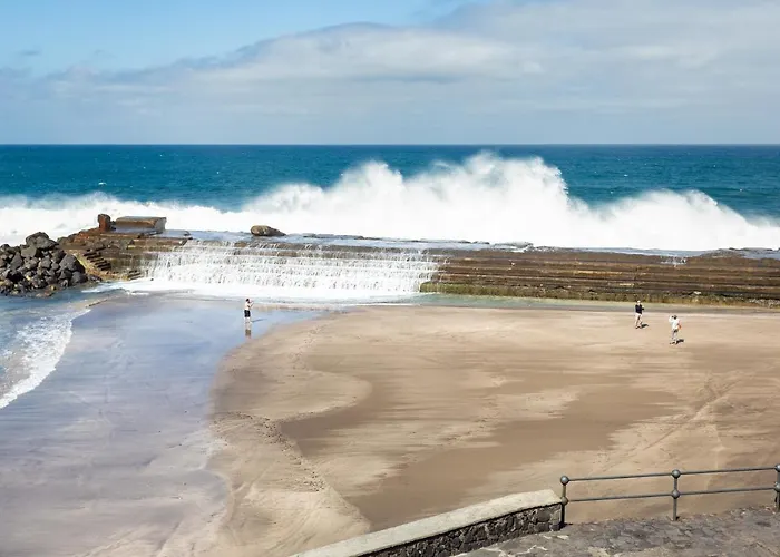 Home2book Serene Ocean Breeze,